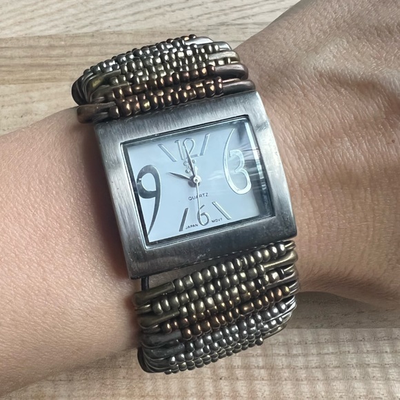 Charming Charlie Ladies watch fashion safety pin beaded bracelet NEW BATTERY - Picture 2 of 8